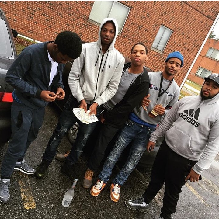 tuckedcory_'s tweet photo. It's plus hunnid with each head you count it up ๐ค๐ค #RipDane๐ค https://t.co/Lw6lLVR2e0