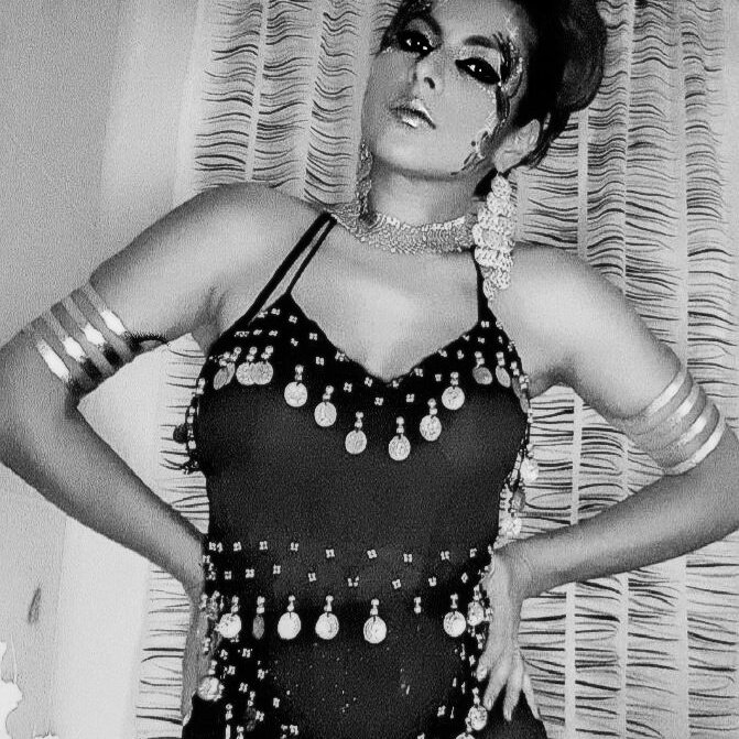 Miranda_Ceci's tweet photo. #NuevaFotoDePerfil #señoradelas4decadas #cecimiranda #carnavaltime #RTifulike 😘🤗 #sweetdreems 👸 https://t.co/zyizt8POQj