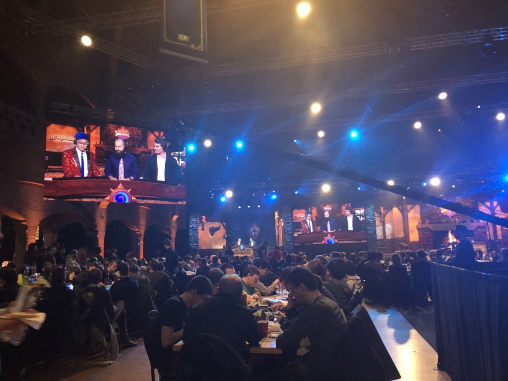 shela1123's tweet photo. 4日間に渡って開催されたHCTも今日で幕を閉じました。最先端のesportsイベントで様々なドラマが見れて感動の毎日でした。

今日はホテルで寝て明日の便で帰国します。たまり場にオランダ土産持って行くよー

#HCTAmsterdam 
#LotusEvents https://t.co/F2XN87638g