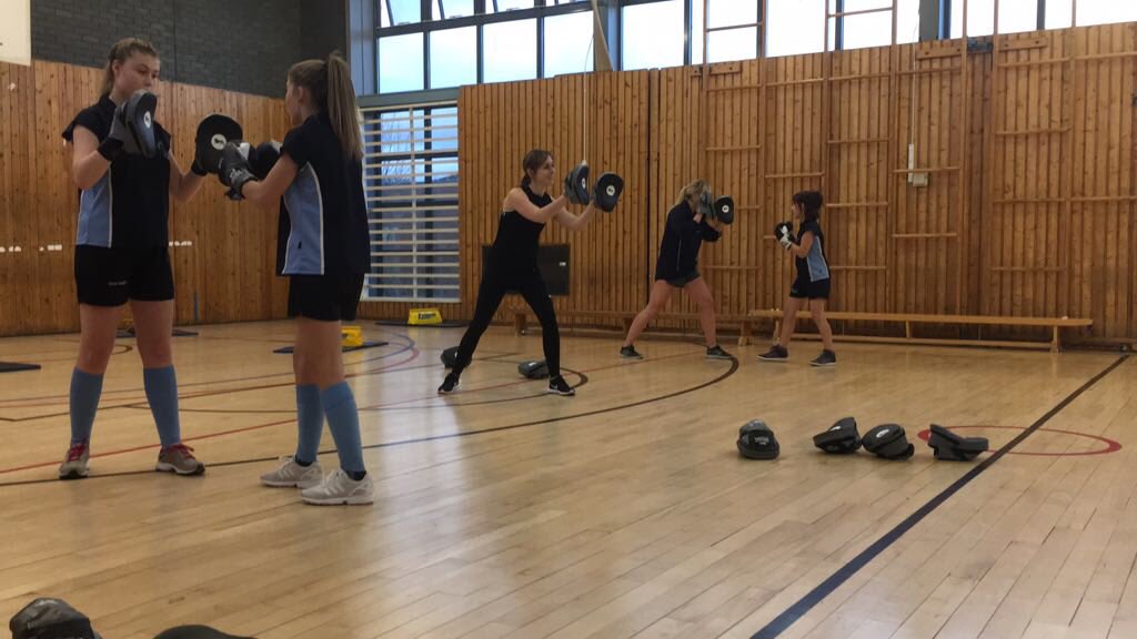JohnColet_PE's tweet photo. Incredible turnout at our first ever Girls Boxing Club 🥊.. same again next Friday blue week.. #thisgirlcan #girlsactive #38students https://t.co/ntJw61xIpi