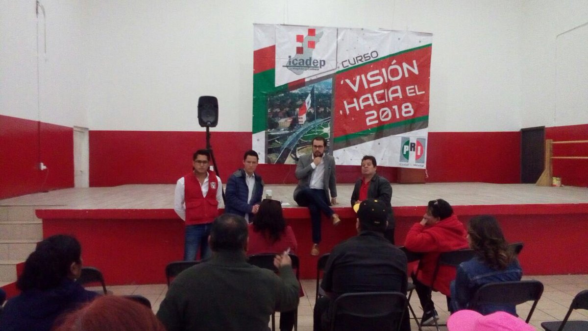 IRHMContreras's tweet photo. El día de ayer reiniciamos el curso "Visión Hacia el 2018" con el tema de "Nuevo fórmato de debate de los candidatos para las elecciones presidenciales" impartida por el lic. Sebastián González. https://t.co/ryOsBq74ex