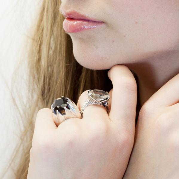 NickVon_K's tweet photo. This ring is a great unisex ring, for those who like something bold and regal. The Smokey Quartz is the perfect accessory for every outfit - it's neutral but also a statement. #NickVonK https://t.co/mzoEeUt8CJ https://t.co/XIcR3TkHE7