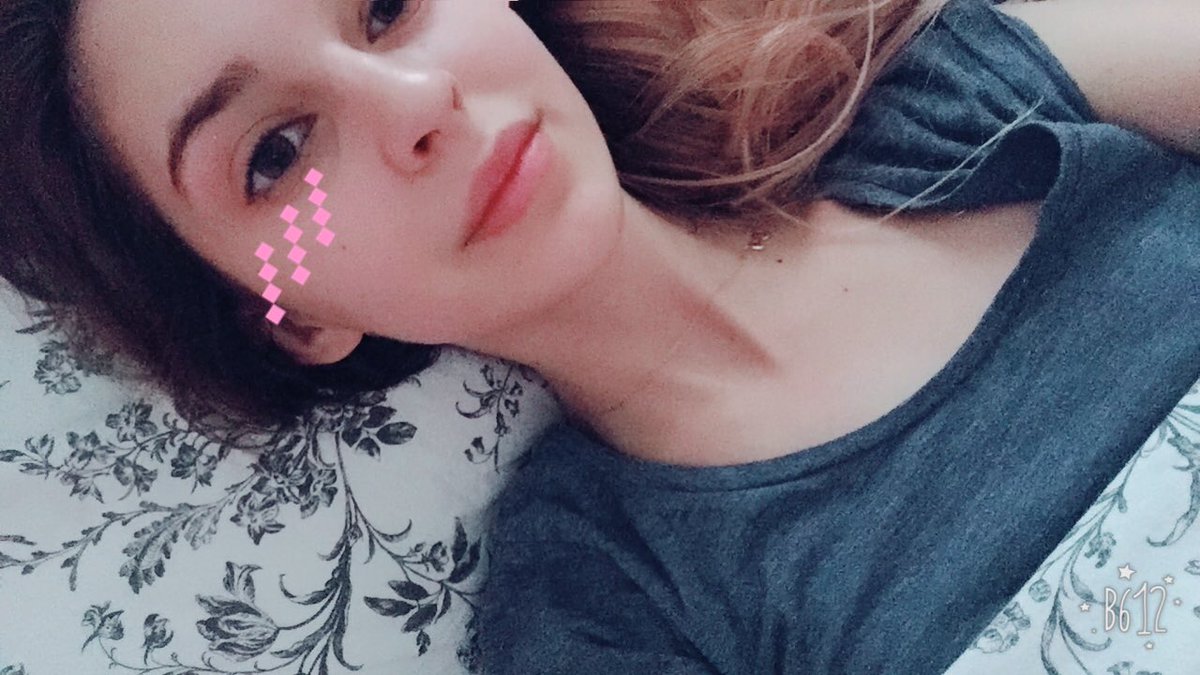 schaefch3n's tweet photo. Felt cute in this one 🤷🏼‍♀️ https://t.co/WpcptwobKy