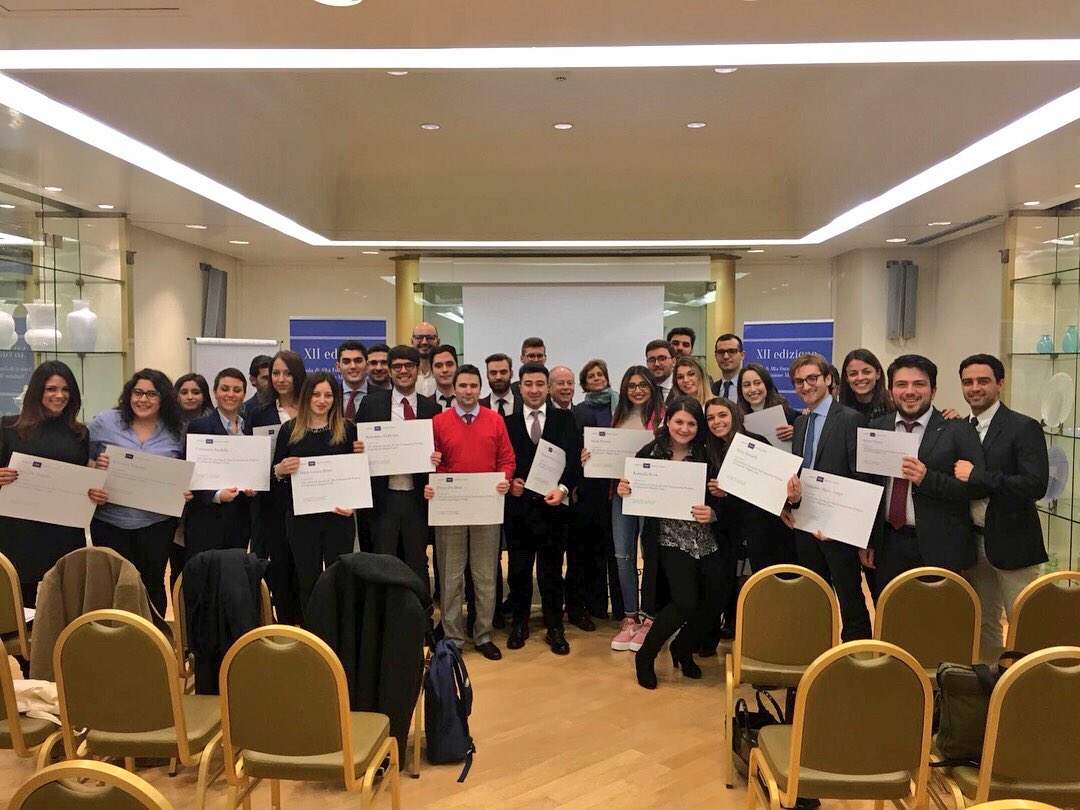 vero_valeriani's tweet photo. Weekend conclusivo della XII edizione della #scuoladialtaformazionepolitica organizzata dalla @MagnaCarta_Fond , che abbiamo scelto di intitolare a #CharlieGard. #fondazionemagnacarta #FMC https://t.co/EAfZjA7p3r