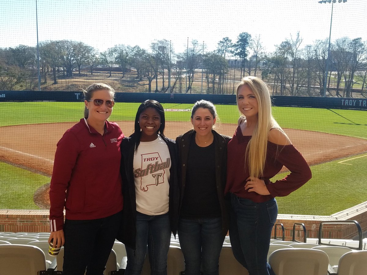 4Aayanah's tweet photo. Thank you @TroyTrojansSB Coach Mullins @TroySBCoach Coach Smart @tsmartt14 and Coach JC for hosting an amazing visit today. https://t.co/X8iusQJs8M