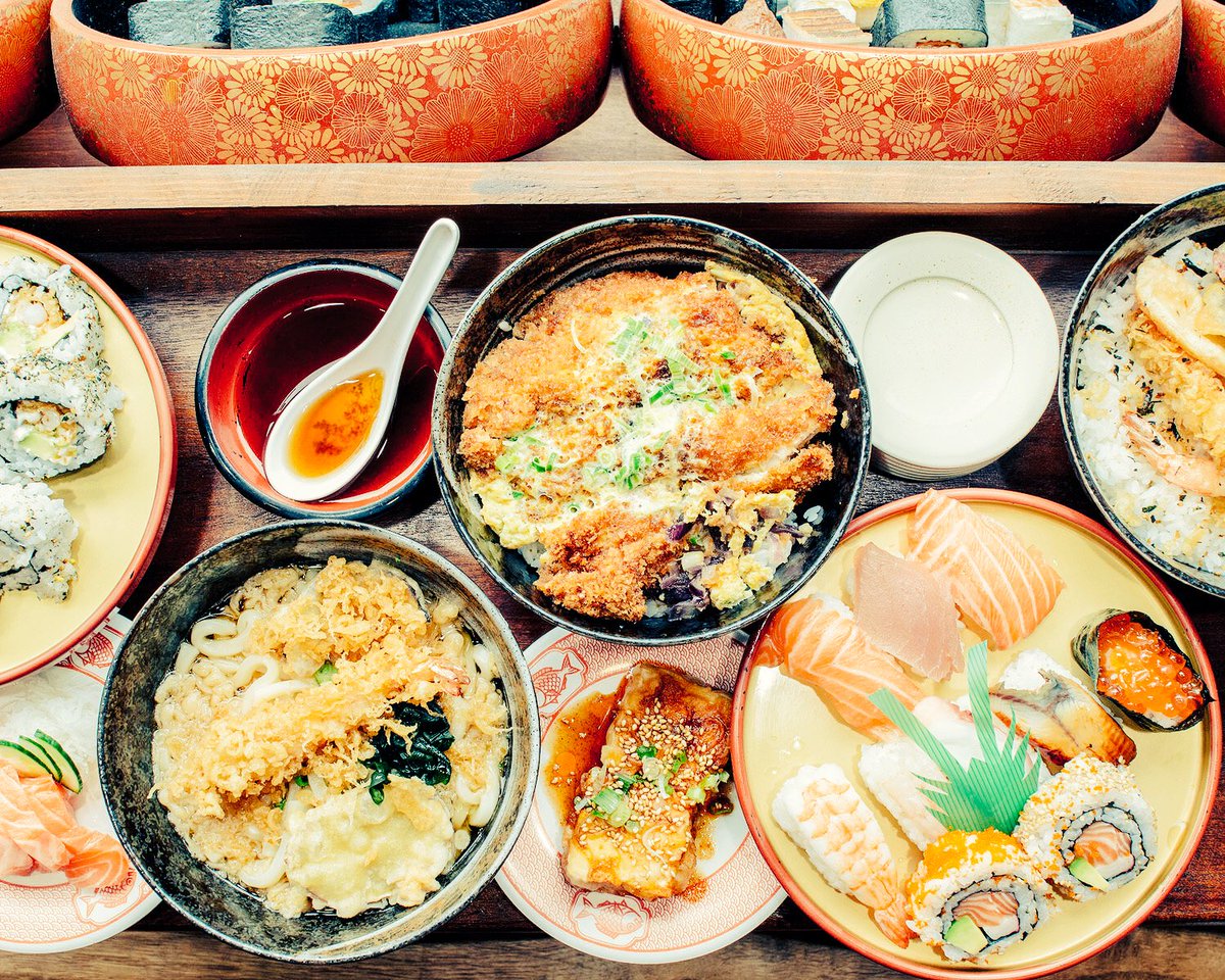 PatelReema96's tweet photo. #TravelTheWorld #japanesefood #sushi #photography #delicious 🍣🍱 https://t.co/mvRTrCYaUH