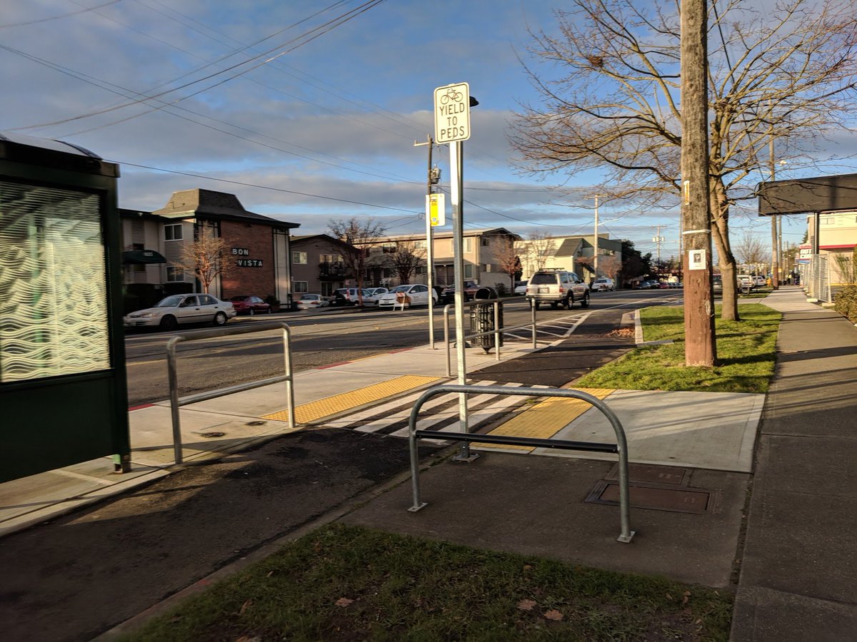 dongho_chang's tweet photo. Before and after at Greenwood bus stop with new bus shelter https://t.co/KJ4w8mUCyd