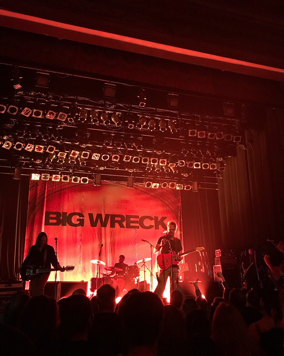 angegvs3's tweet photo. Big Wreck, Montreal Saturday night.
What a way to spend the night!!🙌🏼
#bigwreck #Montreal https://t.co/UVdv2Jom5B