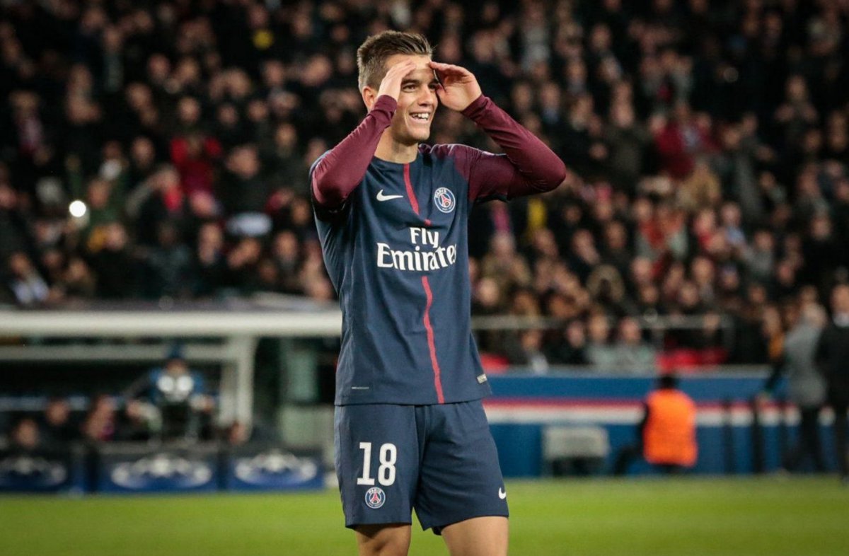 josedavidlopez_'s tweet image. Se me antoja IMPOSIBLE que, en partido top como la eliminatoria ante el RealMadrid en Champions, Emery siga jugando con #LoCelso como pivote.

El argentino, de naturaleza 'enganche' o virtuoso del ultimo pase, no táctico

Mañana el #PSG anuncia a Lass Diarra y va directo al once.