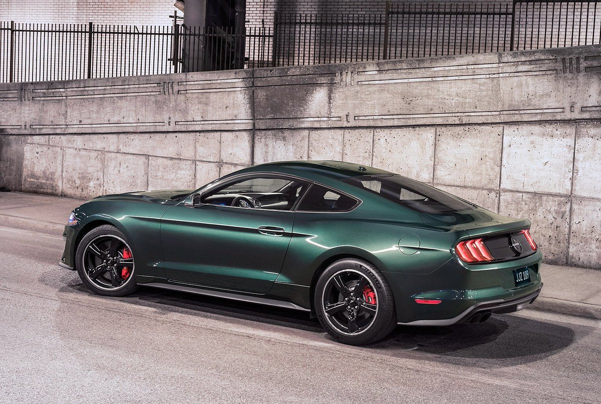 LugaciDriveTime's tweet photo. Just as good as the original. 2019 Ford Mustang Bullitt #picoftheday #carporn #instadaily #american #murica #america #v8 #freedom #mustang #mustangbullit #bullit #SteveMcQueen https://t.co/tVBQACR77c