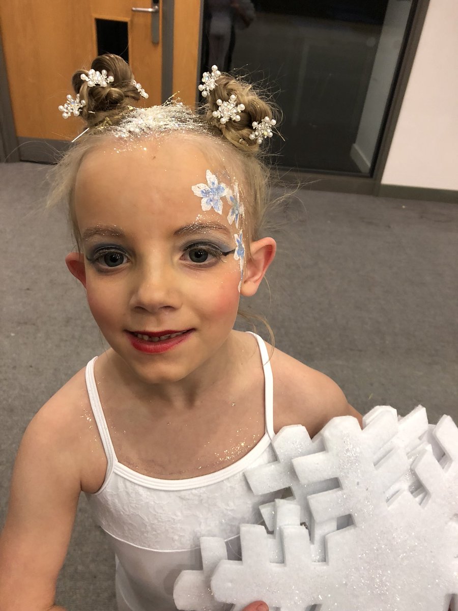 saffydancer's tweet photo. The white Leo was perfect for my winter dance . Thank you so much @StageDancewear https://t.co/nB6Mqj3iu2