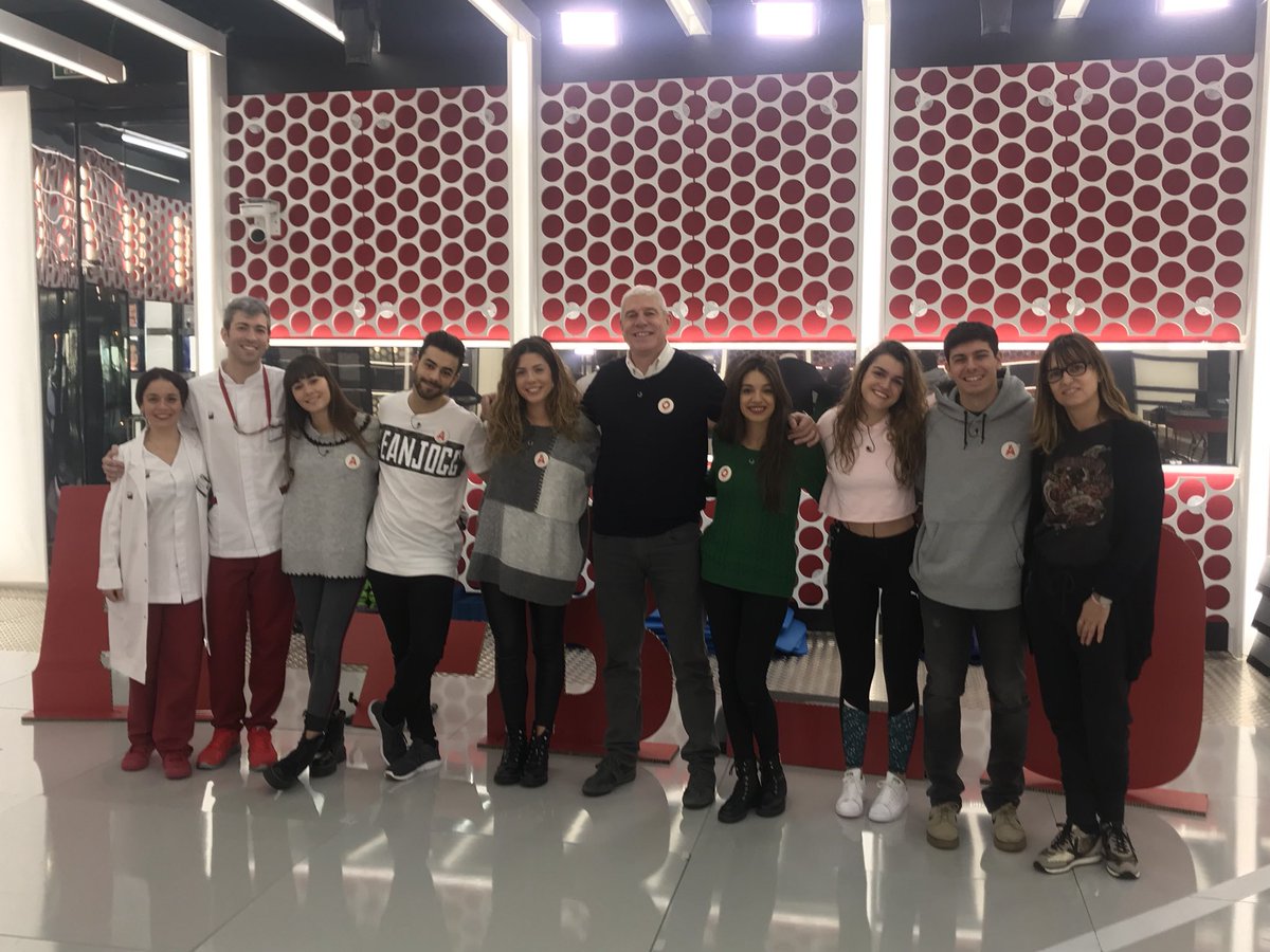 EnricContreras's tweet photo. Gracias a @OT_Oficial por darnos la oportunidad de compartir esta mañana de domingo con vosostros y ayudarnos a difundir la necesidad de la donación de sangre. Ha sido una experiencia muy positiva https://t.co/nScMimsmaT