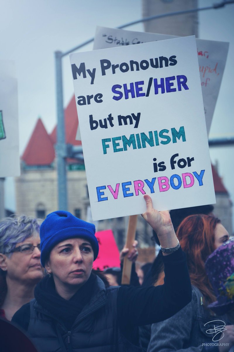 REphotography83's tweet photo. Yet again it was a wonderful and empowering experience at the march yesterday. It's amazing how you can be surrounded by so many people you don't know but the unity is so strong.
#womensmarch2018
#feministdoesnotmeanmanhater 
#revolution
#stlouisgram 
#march https://t.co/rMkWa8yuQ3