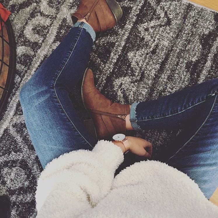 STS_Blue_Jeans's tweet photo. I'm nicer when I like my outfit. FAUX SURE! πΈ@compassionatestyle
#STSblue #DenimDolls #rewardstyle #likeittoknowit #mystyle #comfy https://t.co/2ktToSRfyu