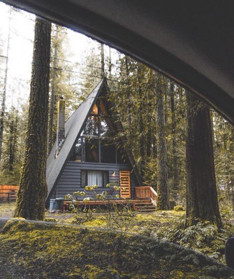 coffee_n_mtns's tweet photo. Wouldn’t mind living in one of these https://t.co/KdpYi3v4YJ