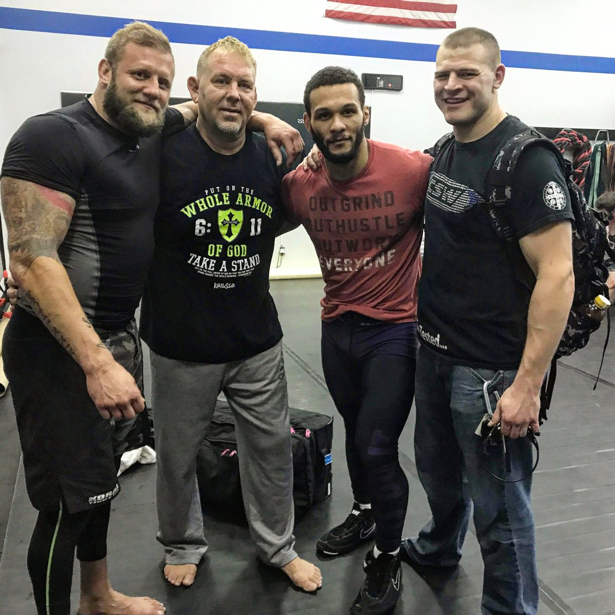 firewalker41's tweet photo. Great catch wrestling seminar with the great @ErikPaulson
#catchwrestling #grappling #wrestling #submission ##becausejiujitsu #chokedealer #outgrind #outhustle #outwork #csw #funkfit https://t.co/oPlnXLN5It