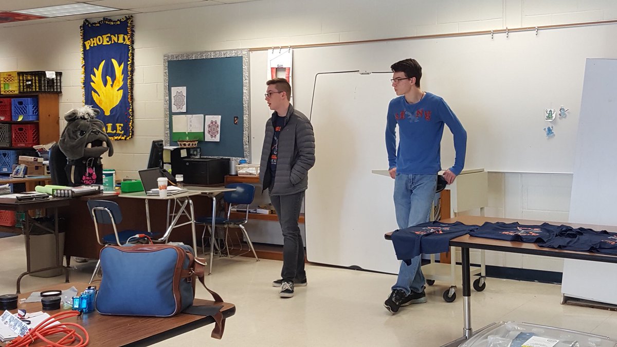 Our team captain and co-captain do a great job leading our saturday meetings! What’s the best thing about your team’s saturday meetings? #FIRSTPOWERUP #omgrobots