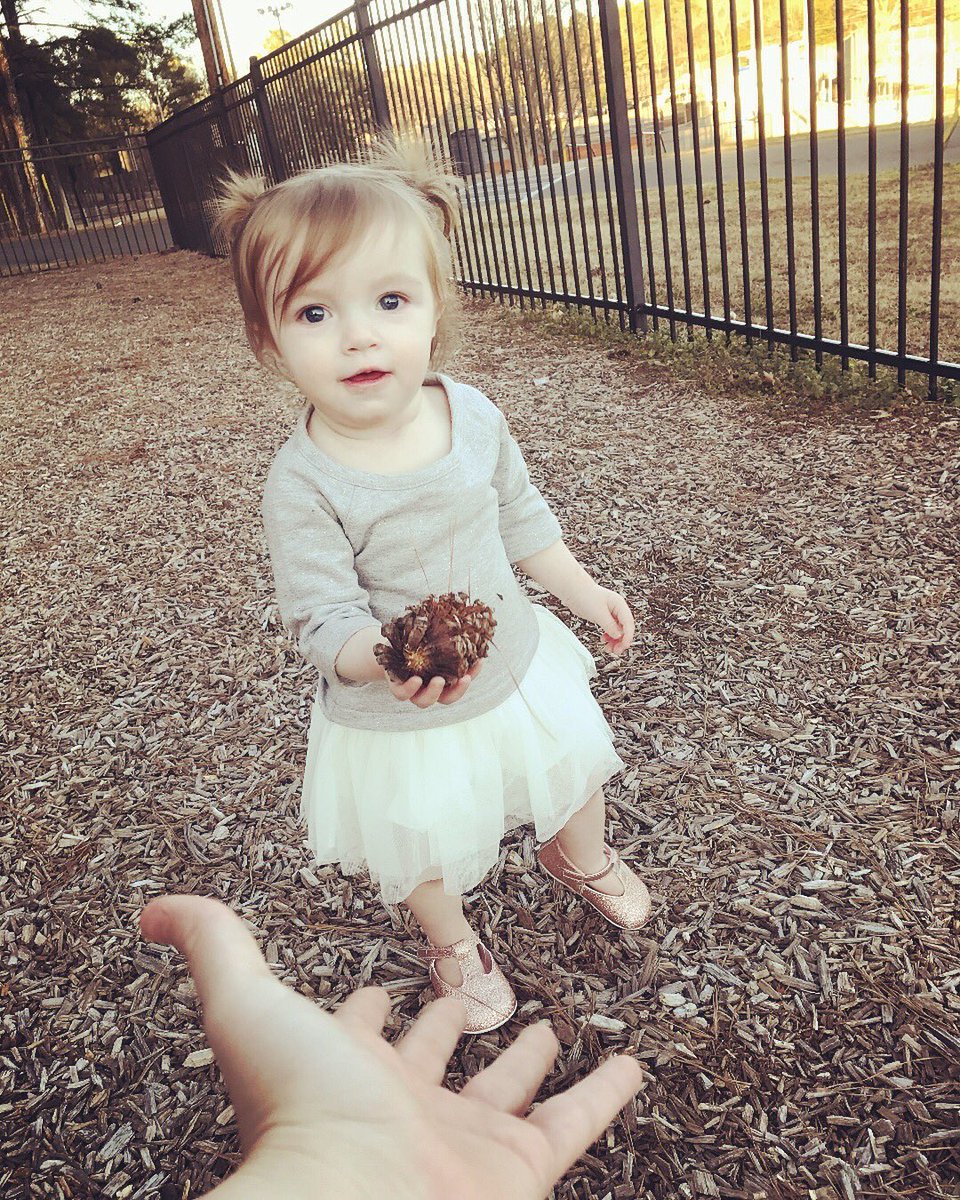 ayekayholden's tweet photo. I LOVE being YOUR mom. Today was fun my sweet girl 💕🌞🌾💛 https://t.co/XYO6rcEW3D
