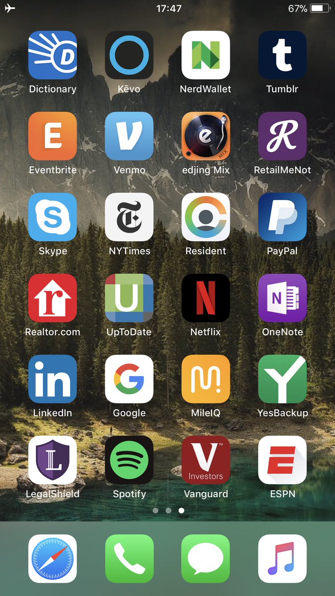 QuietPineTrees's tweet image. The machines presented their uprising as a paradise, as though their only goal was to remove from humanity the struggles that had plagued us for millennia. His loyal phone knew the truth, and before it could be corrupted, managed to relay to him one last secret message.