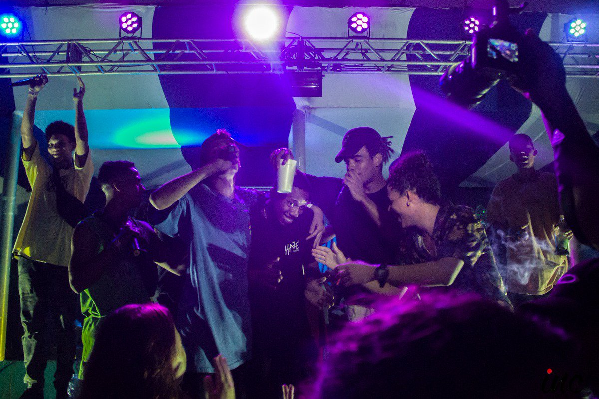 cdvmob's tweet photo. Dia 19/01 no Bronx foi uma noite de muita comemoração para toda a tropa! Além do sucesso que o baile sempre é, tínhamos um motivo em especial que era o aniversário do nosso mano Feijão (@andresantosdan2), um dos principais responsáveis por aquilo tudo acontecer da melhor forma! https://t.co/8zl8ws3l4g