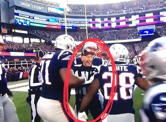 ghosthap13's tweet photo. #JAXvsNE or should I say #JAXvsREFS https://t.co/HIMmMVCTWK