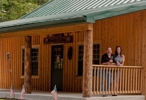 visitPA's tweet image. Did you know there’s a Groundhog Wine Trail? Experience 17 wineries packed with award-winning wines and beautiful scenery this Groundhog’s Day: ow.ly/7x0530hRHzM