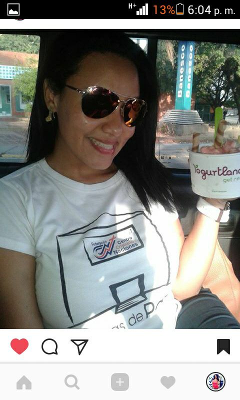 SritaIsa's tweet photo. #Yogurtland. Ummm ricos! https://t.co/aNNjQoioal