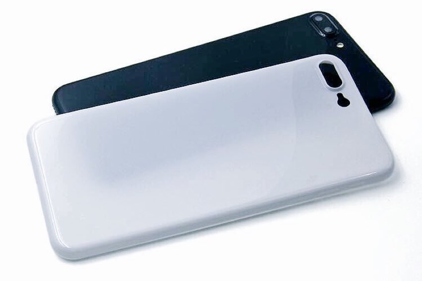 The best ultra-slim iPhone case. 📲Branding free &amp; perfectly formed to protect your iPhone.📱
Only at BuySlice.co 🚨