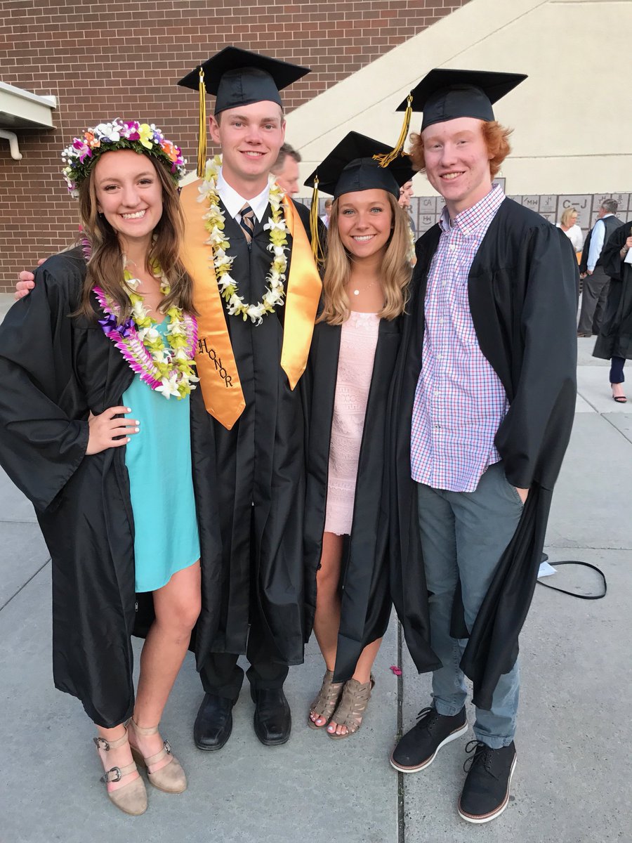 comptonkendal's tweet photo. Happy birthday Jakerz🎉hope you have the best day!☺️ https://t.co/3fpMwcUf2h