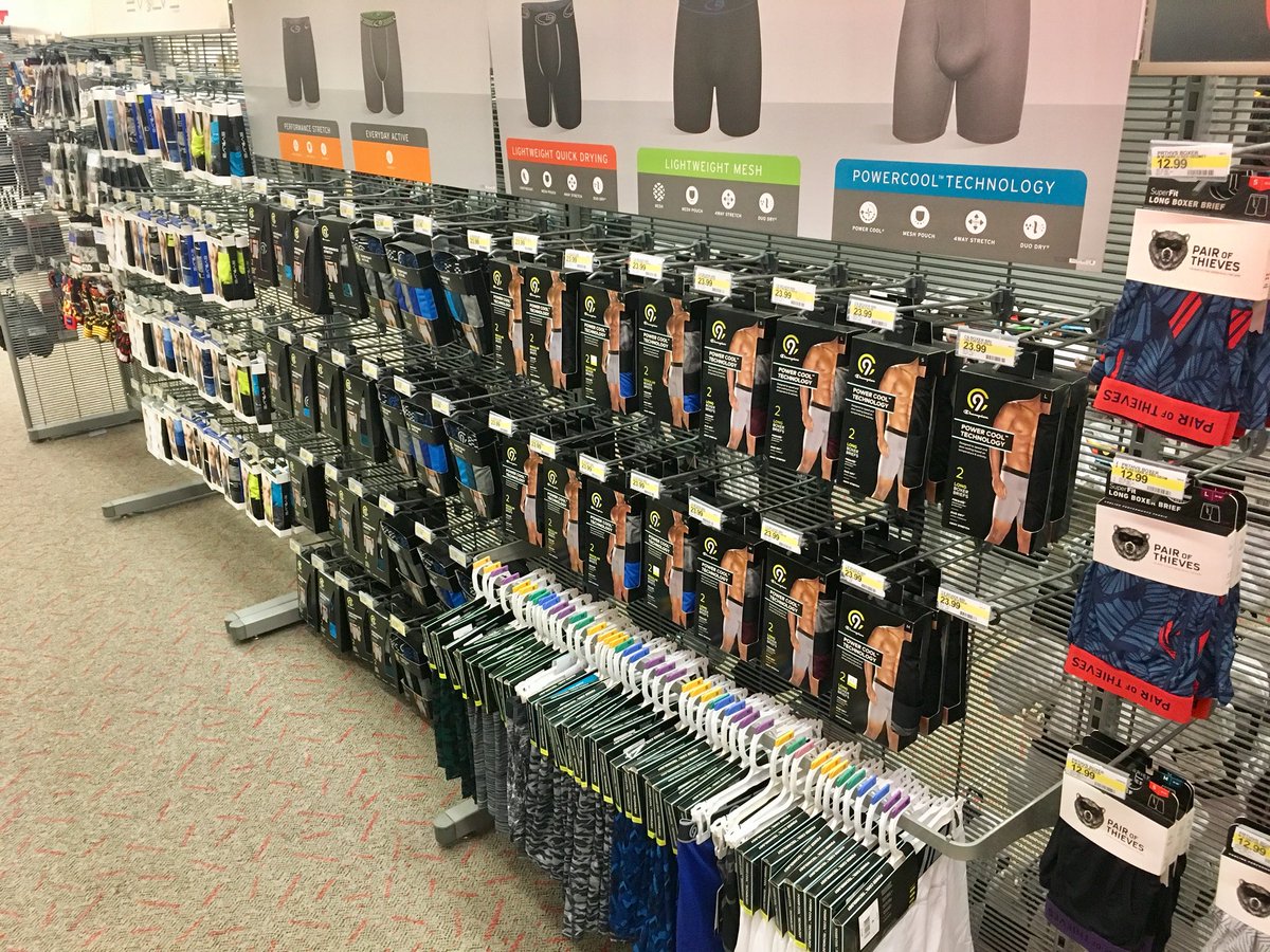 JonRicci_Target's tweet photo. Having a staffed weekend means you can blend service + tasks! #4x4zone #LaburnumStrong https://t.co/oGEAIEd8Jv