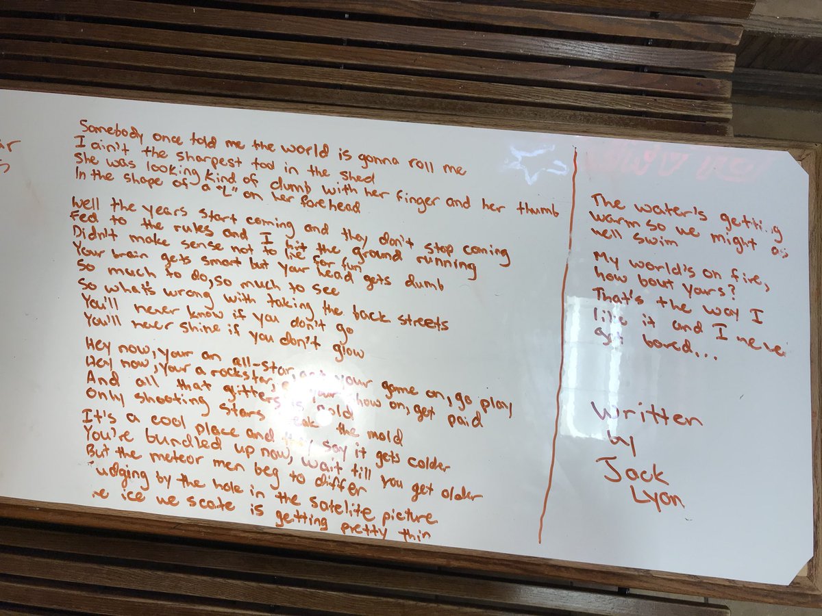 Do your customers write the lyrics to All Star by @smashmouth on your tables while dining in? #PizzaLife #PlanetPizzaRidgefield #InCrustWeTrust #Pizza #🍕#RidgefieldCt #Ridgefield #203 #CTRestaurants #PlanetPizza