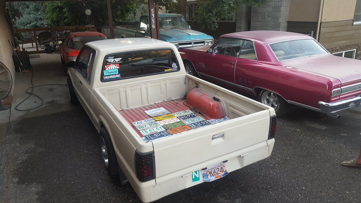 CoffinKatz's tweet photo. @CristyLee09 83 rx7 89 b2200 65 boumont and 68 gmc https://t.co/fAkLK5etNv