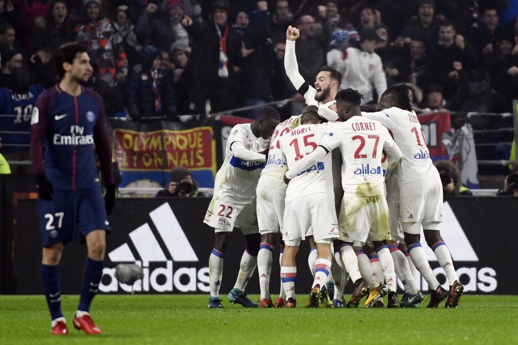 lucas_tousart29's tweet photo. Quelle soirée 🔥 Ambiance incroyable, match au top, scénario parfait 🔴🔵 #OLPSG https://t.co/5DAIu22Gqf