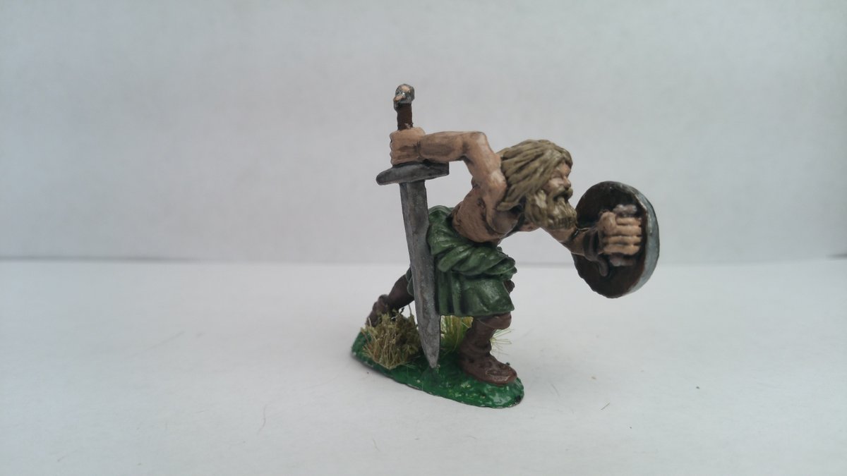 Max_Minis's tweet photo. Trying #quickshade out on some minis.
#DnD #tabletopgames #miniatures #highlander https://t.co/EFR8ymMh39