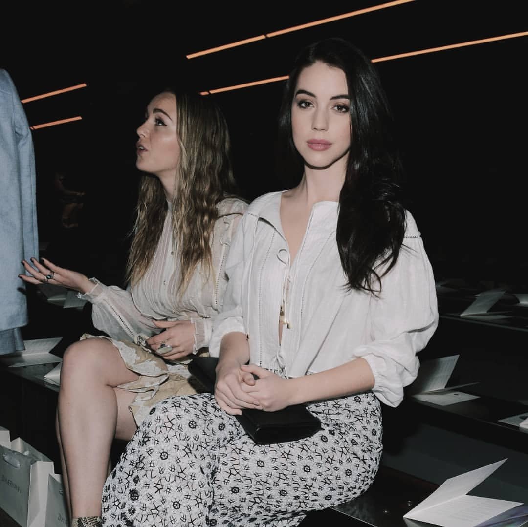 maisiereyesgdr's tweet photo. “ I really need you right now . ” https://t.co/ys4KVugXuw