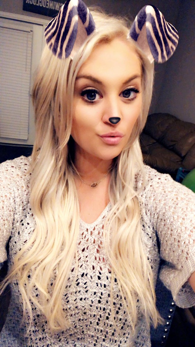 ReganSudderth's tweet photo. New Year, New weave, new me. Who dis? #justkidding #sameoldme 🤷🏼‍♀️💁🏼‍♀️💇🏼‍♀️😂 https://t.co/K7seB8Of6z