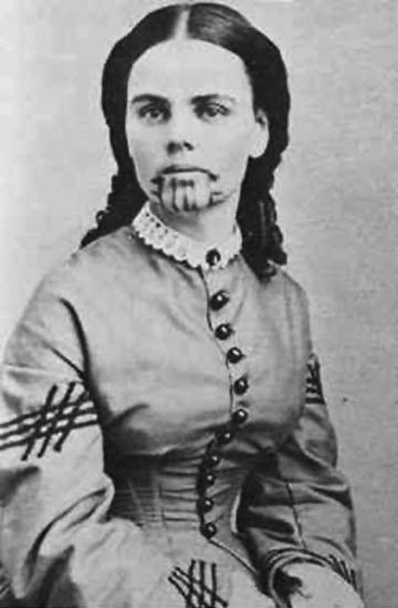 13. Olive Oatman was the first known tattooed White woman in the US.At 13, her family was ambushed by a Native American tribe who killed all but Olive, her sister (who later died of starvation) & brother (who escaped).She was sold as a slave & tattooed & was rescued 5 yrs later