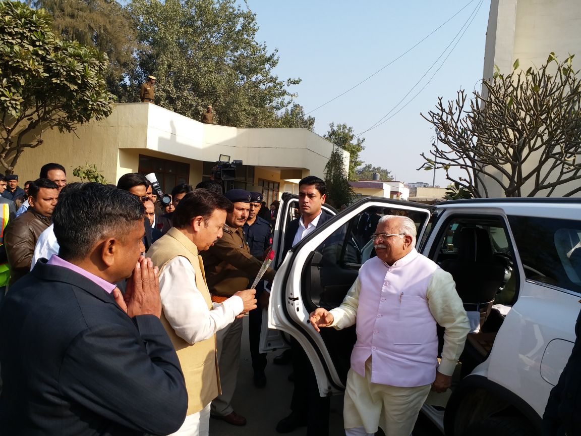 RaoNarbir's tweet photo. गुरुग्राम को जाम मुक्त करने का हमारा संकल्प आज आधार लेता हुआ!यशस्वी मुख्यमंत्री @mlkhattar जी ने दिल्ली-जयपुर हाईवे पर राजीव चौंक व सिग्रेचर टावर चौंक के दो अंडरपासों का लोकार्पण किया। इस अवसर पर उनके साथ केंद्रीय सडक़ परिवहन राज्यमंत्री श्री @mansukhmandviya भी उपस्थित रहे! https://t.co/CU3CeNQjRM