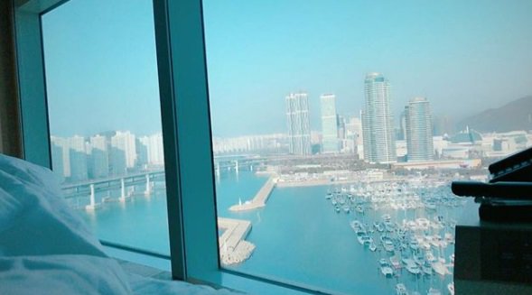 히히 즉흥부산 좋넹

#소통 #소통해요 #좋아요 #일상 #선팔 #맞팔 #팔로우 #선팔하면맞팔 #트친 #fff #l4l #lfl #f4f #패션 #데일리룩 #패피 #패피녀  #ootd #데일리룩 #오오티디 #아웃핏 #selfie #셀기꾼 #셀카 #훈훈 #셀피