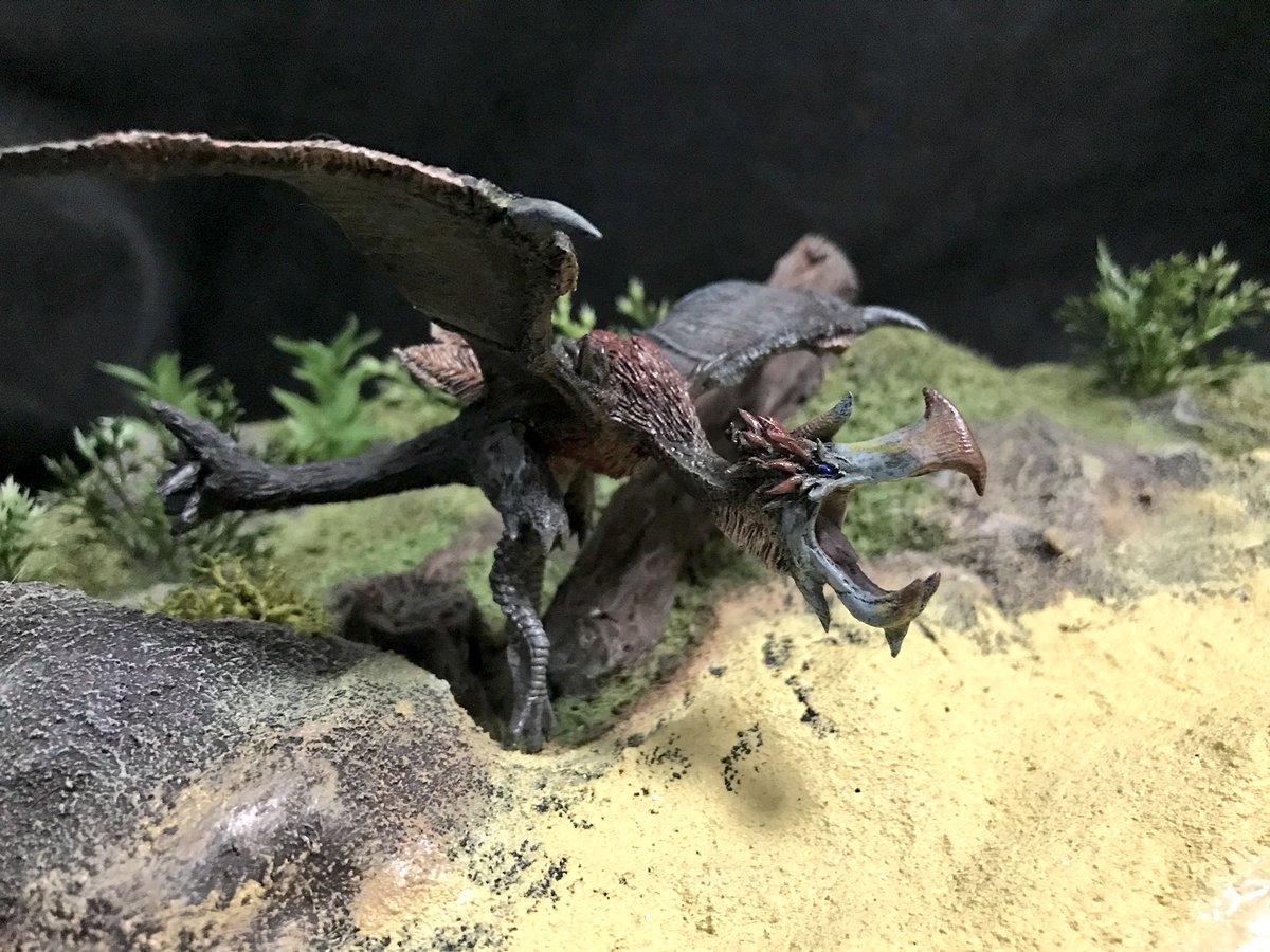 トびー در توییتر ようこそ糞鳥ライブへ キョエエエwwwカァアアッカwwwピェエエエwww 作った辿異種ヒプノックを密林に置きました ﾟ ﾟ 背中の毛がお気に入り