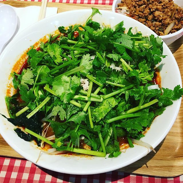HancockJason's tweet photo. The #cilantro #lover in me is LOVING today’s lunch!! #taifood #akihabara https://t.co/jD3ArwfTXz https://t.co/H1Dxl6GQjJ