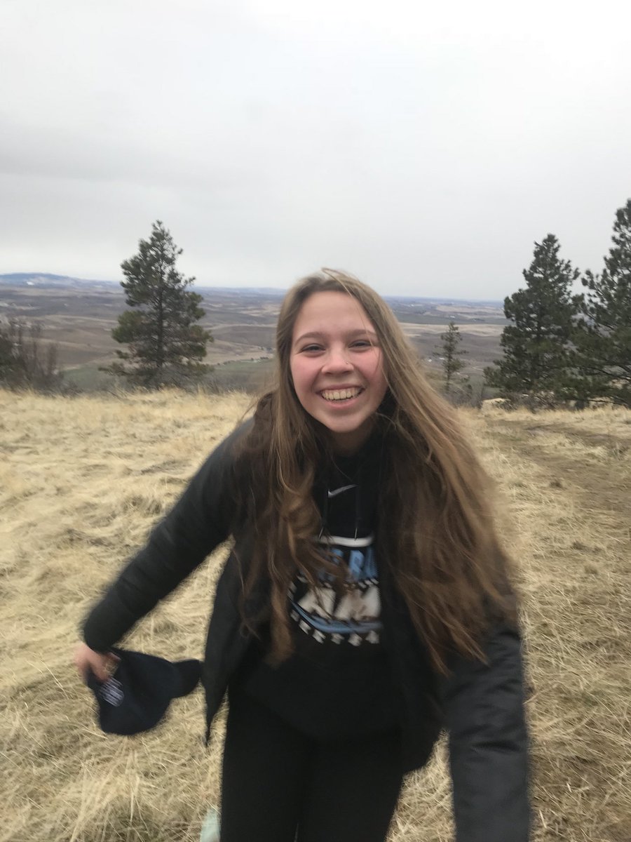 ainsleyjk12's tweet photo. love adventuring with jaja mads. ps sheโs single and ready to mingle boys. #niceguysonly https://t.co/ecRdJtDdEc