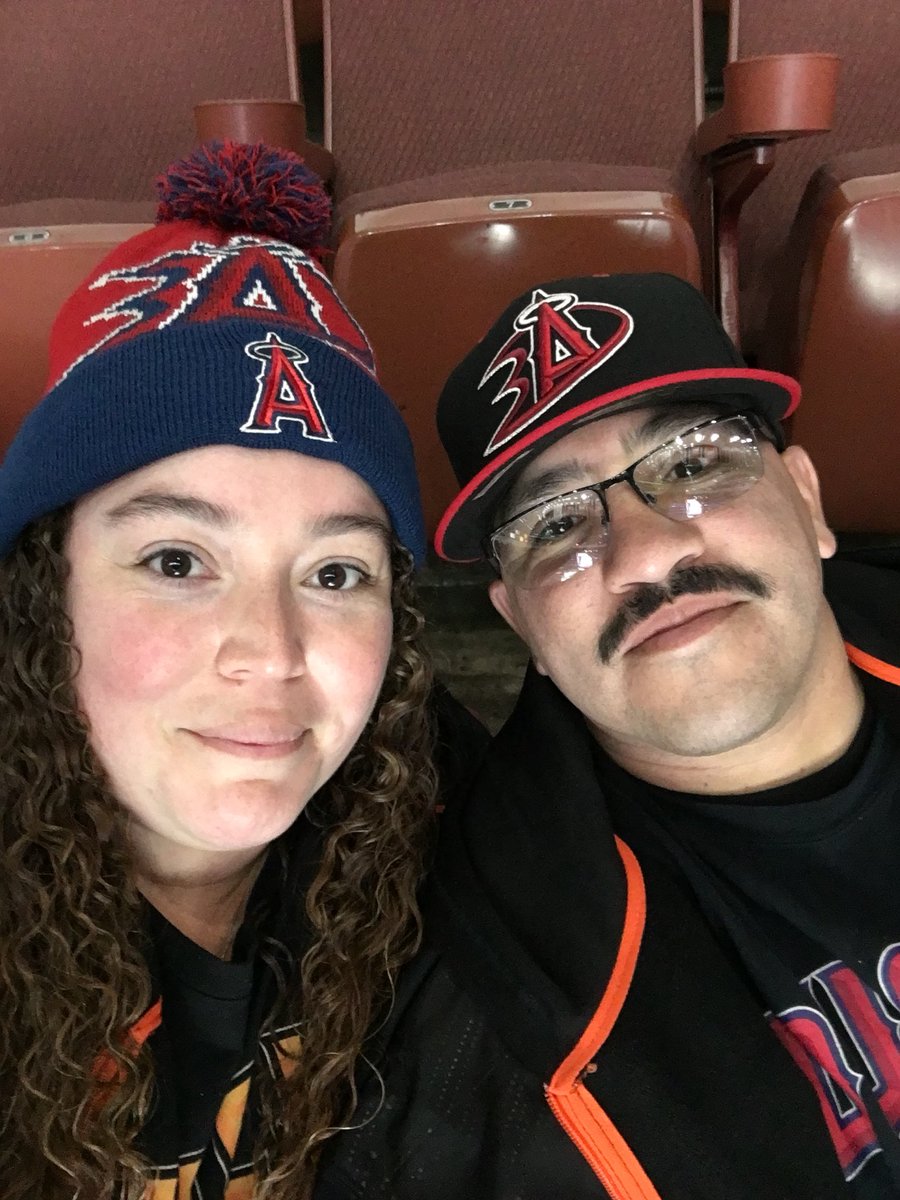 elisamarieq's tweet photo. #AngelsNight18 #LetsGoDucks https://t.co/t6aDC0ugLi