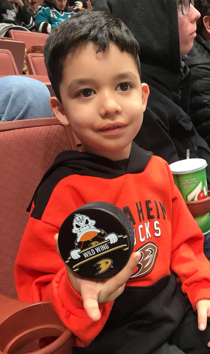beardmagic18's tweet photo. Eliβs first Ducks vs Sharks game. He is already having a great night. Thanks @AnaheimDucks & @NHL. #AngelsNight18 https://t.co/1VzhBLPlK0