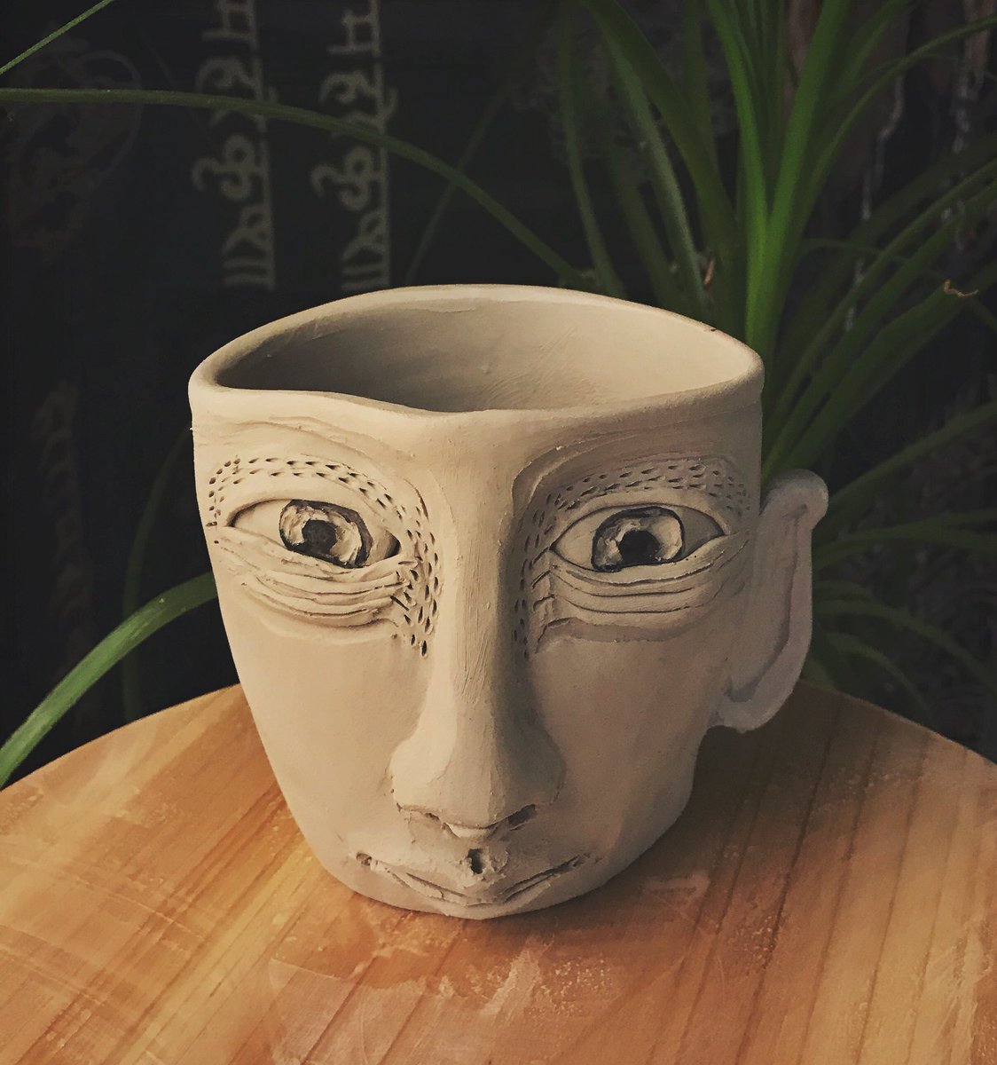 Livingpots's tweet photo. recent face cup made by yours truly ✨✨✨✨✨✨✨✨✨✨✨✨ https://t.co/QW5szhpPMf