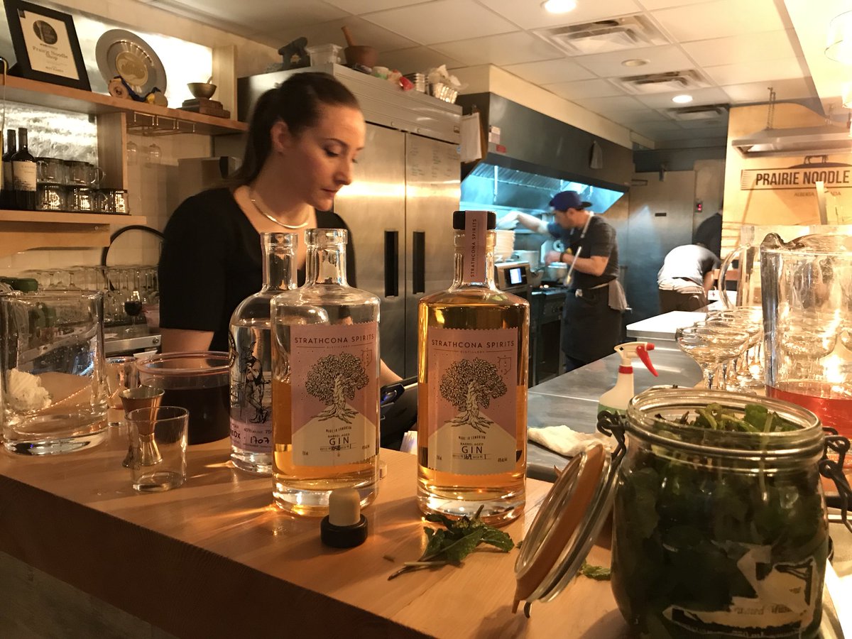 So excited to see what <a href="/ChefEricHanson/">Eric Hanson</a> and his team at @YEGNoodles have in store for their <a href="/TasteAlberta/">Taste Alberta</a> #prairieontheplate dinner. Kicking things off with a welcome drink made with <a href="/StratSpirits/">Strathcona Spirits Distillery</a> gin &amp; <a href="/EauClaireCraft/">EauClaireDistillery</a> prickly pear equinox and a mint raspberry syrup. #yegfood