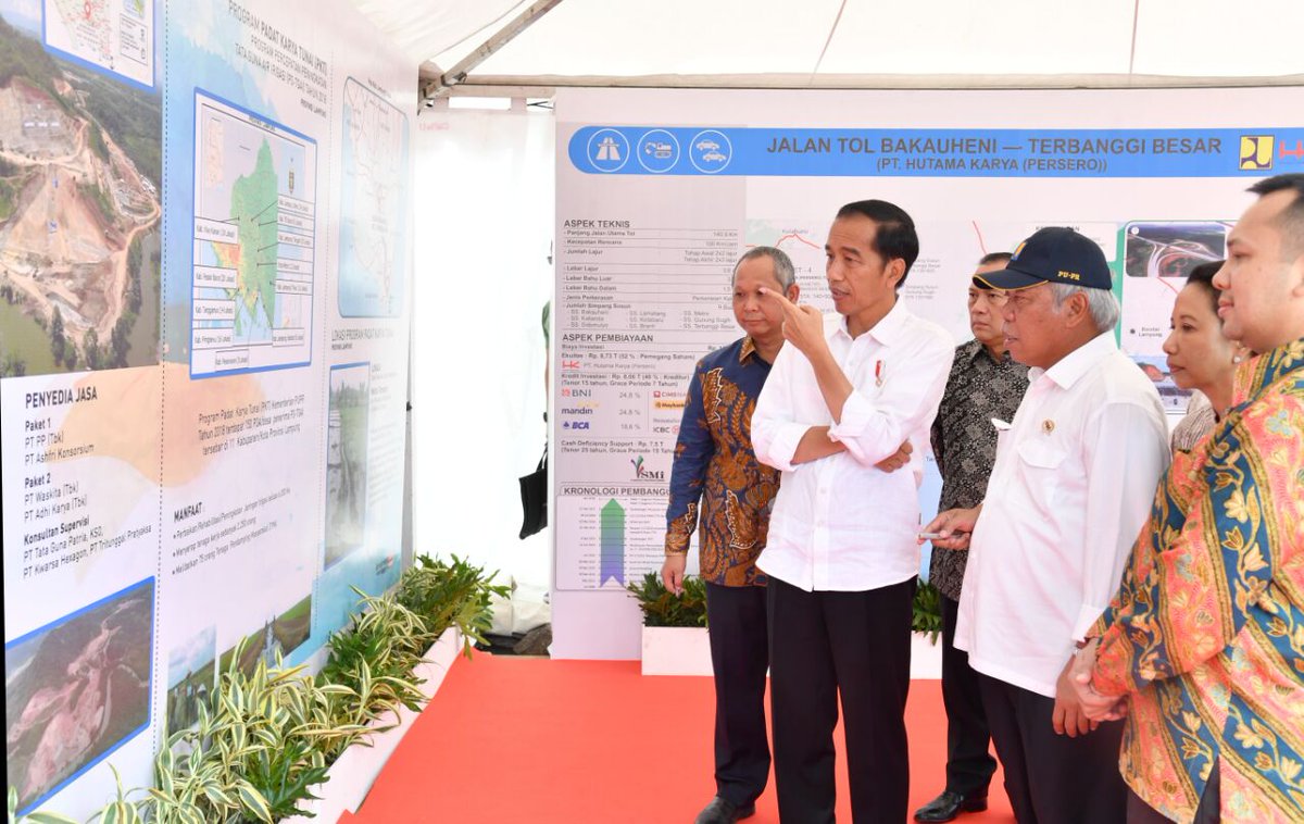 Presiden <a href="/jokowi/">Joko Widodo</a> meresmikan Jalan Tol Bakauheni-Terbanggi Besar  segmen  Pelabuhan Bakauheni - Simpang Susun Bakauheni (8,9 kilometer) dan   segmen Simpang Susun Lematang - Simpang Susun Kotabaru (5,5 kilometer)   di Bakauheni, Kabupaten Lampung Selatan, Minggu (21/1/2018).