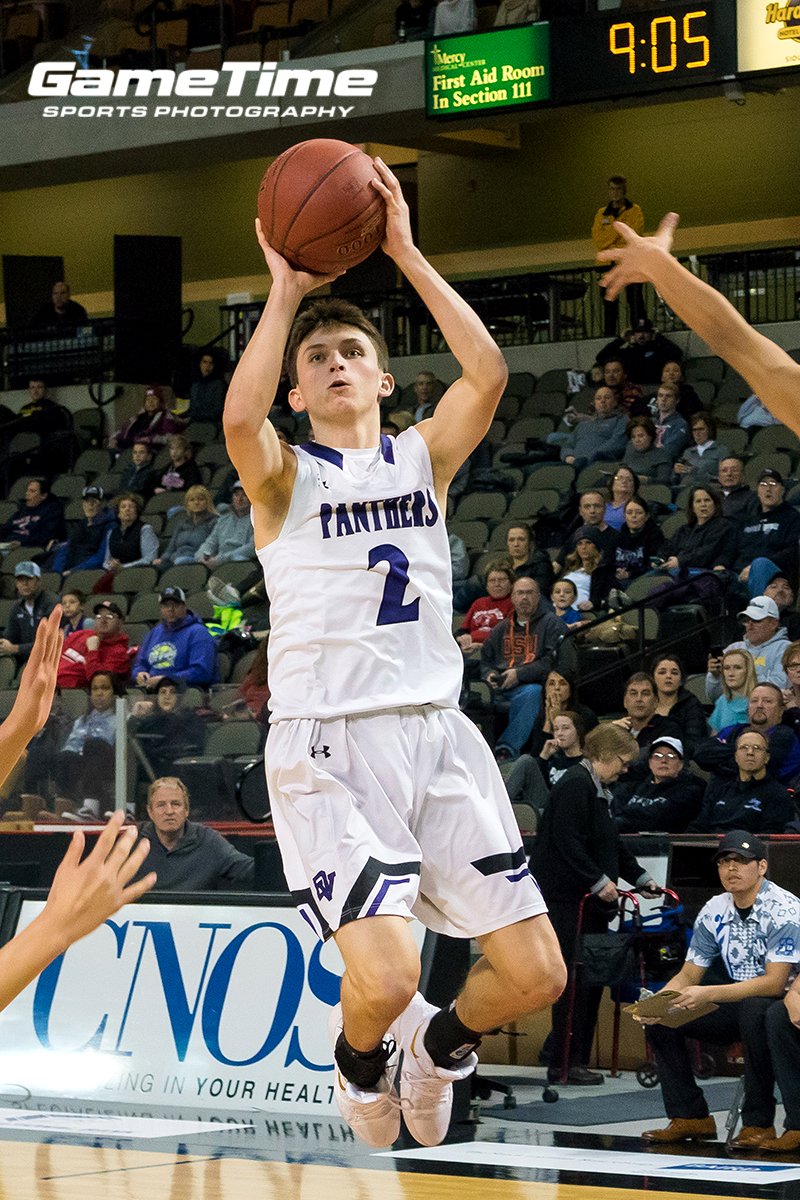 SUXSports's tweet photo. Our @BobRoesSC Game of the Week will take us to Sioux Falls on Friday, as @DVMensBball faces off against unbeaten Sioux Falls Christian at 8pm. @PrepHoopsDakota #sdpreps 🏀 https://t.co/H7yJEOHjqz