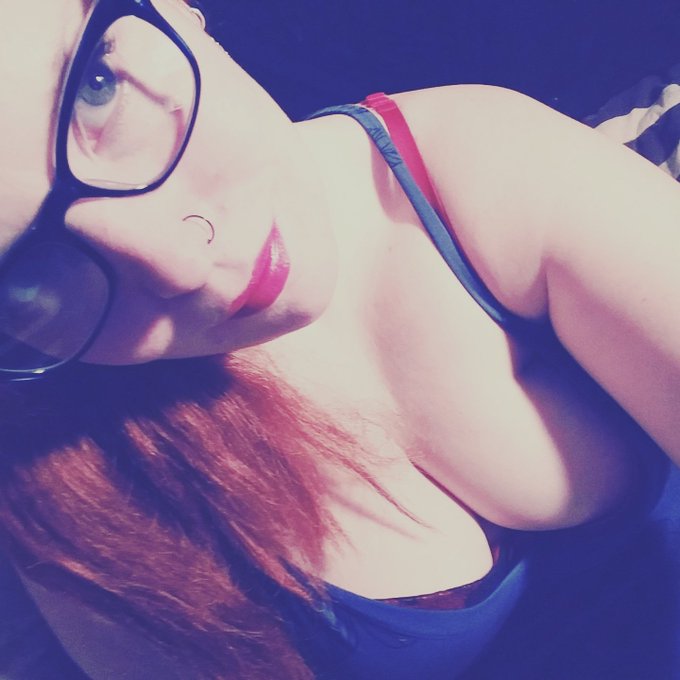 I am running a 25% off promo with this code Ros8913 on all my content till Feb. 5th, don't miss me too<a href="/tag/manyvids"class="tags"><span>#manyvids</span></a>