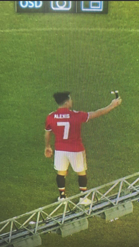 Selamat pagi lads! Love or hate Monday? :))